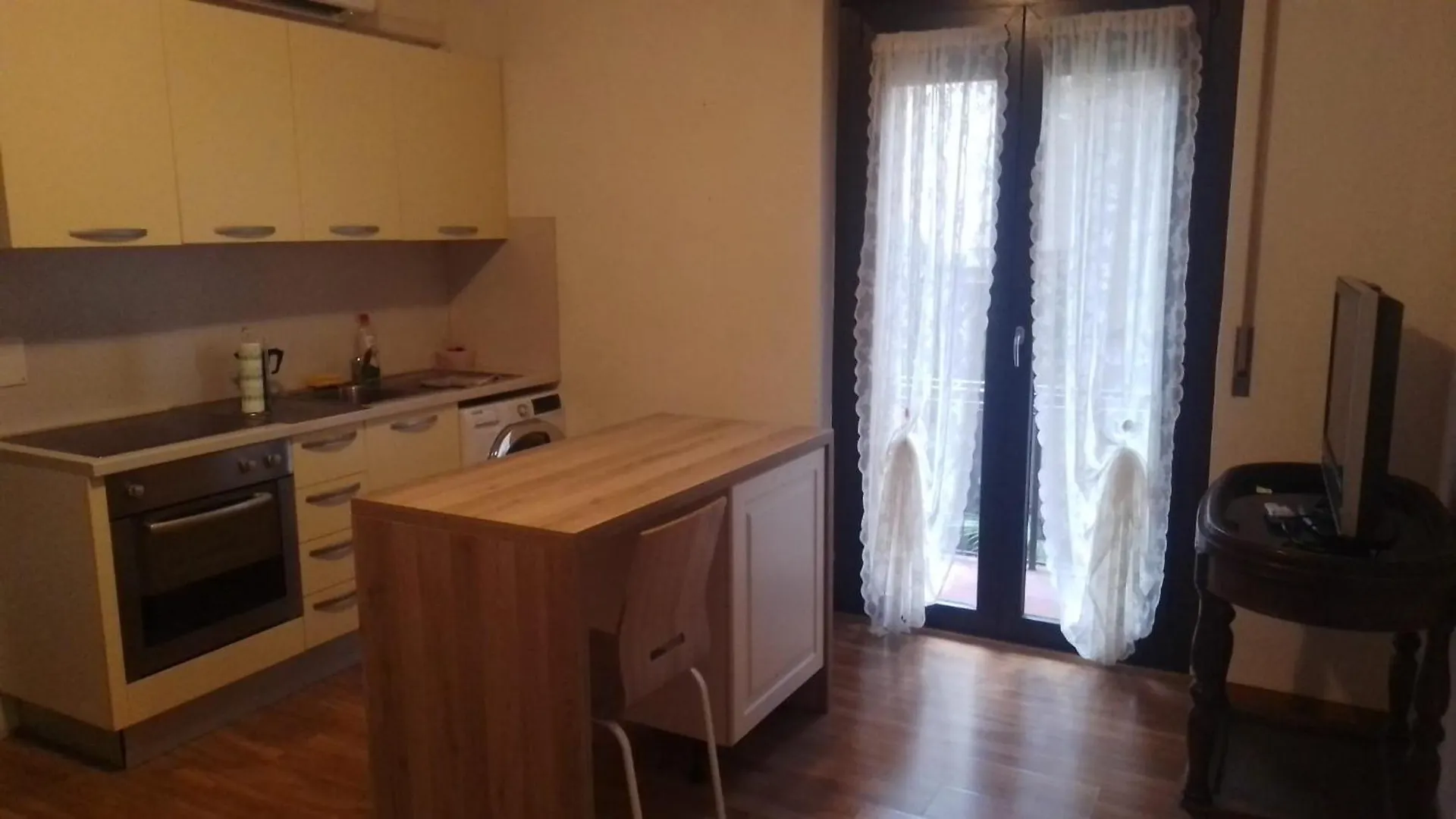 Anna'S Home ** Campione dʼItalia Appartamento